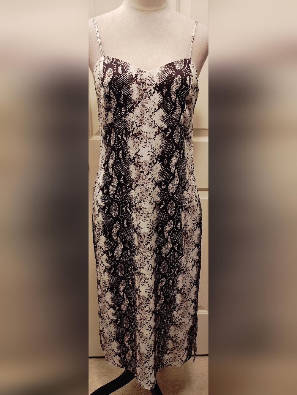 NWT Gianni Bini Tana Python Snakeskin Print Satin Slip Dress.